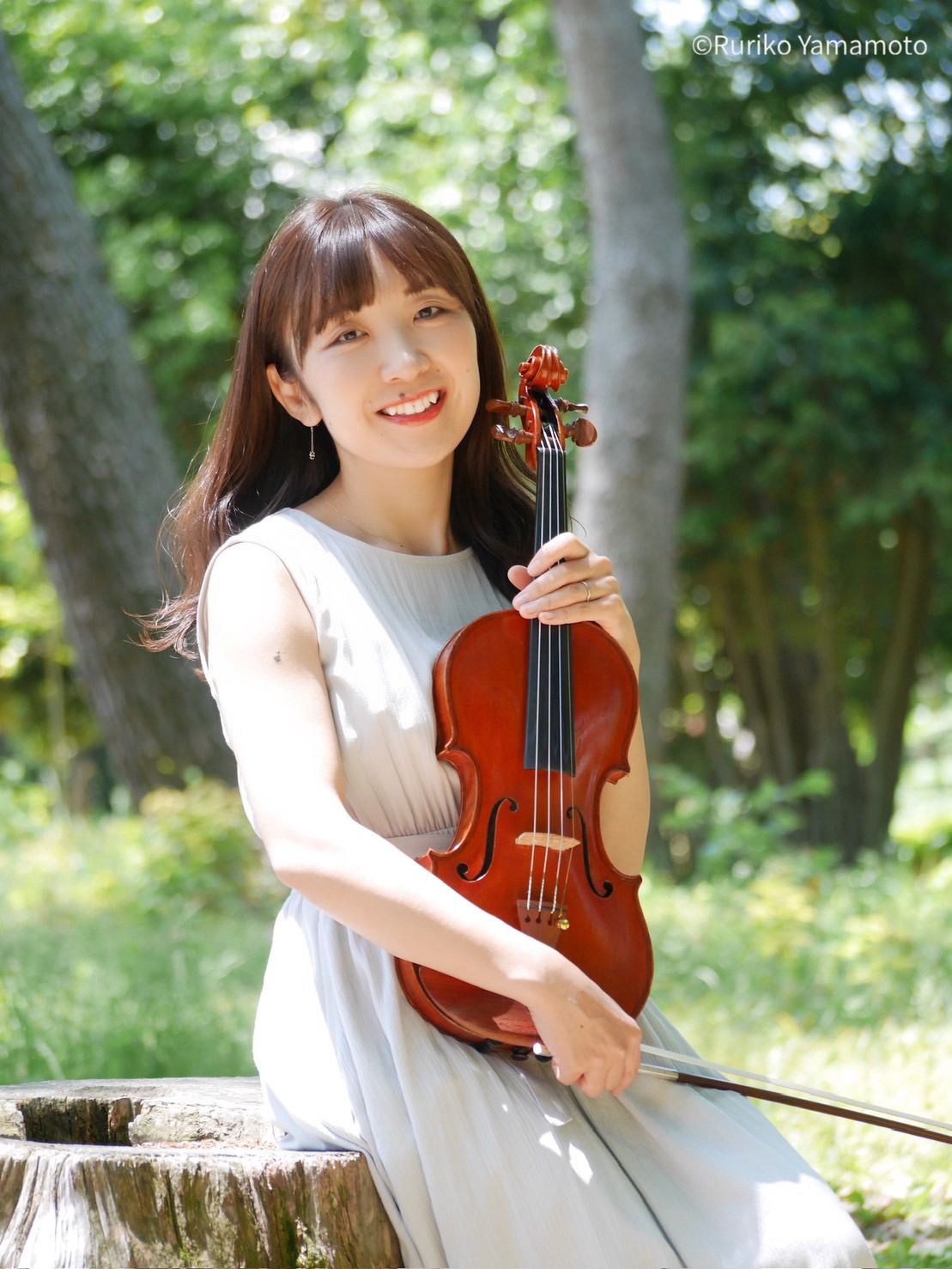 バイオリン講師 巖埼友美の画像