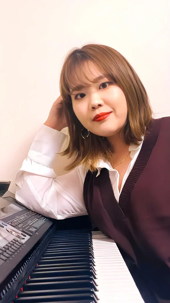 ボーカル 北岡 こころ講師の画像